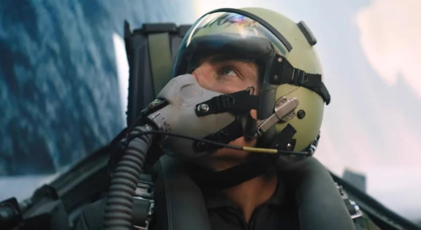 Brandon Routh, illetve karaktere is bemutatkozott az Ace Combat 8 előzménysorozatában