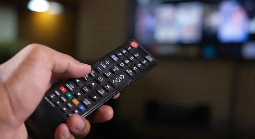 Tartsd lenyomva 3 másodpercig a 0-s gombot a távirányítón – kevesen tudják, mire használható