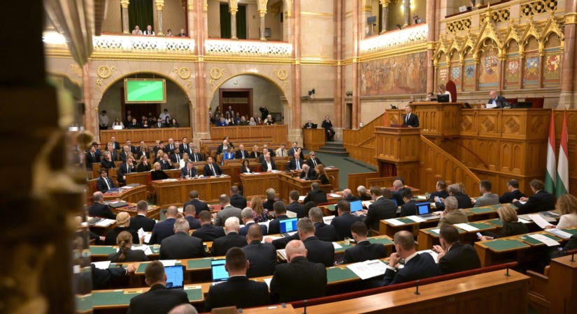 Kaszab Zoltán: A teljesítményt és a tehetséget pusztítja az új kormány