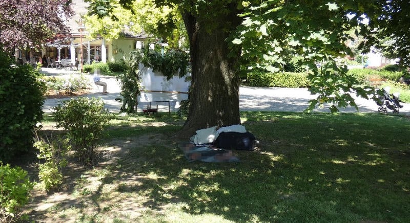 Alvó nőt fosztott ki a részeg hajléktalan