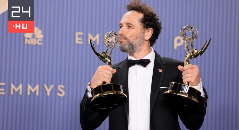 Matthew Rhys történelmet írt az Emmy-díjátadón