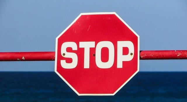 Nébih: élelmiszermoly-fertőzés miatt kutyajutalomfalatokat hívtak vissza a forgalomból