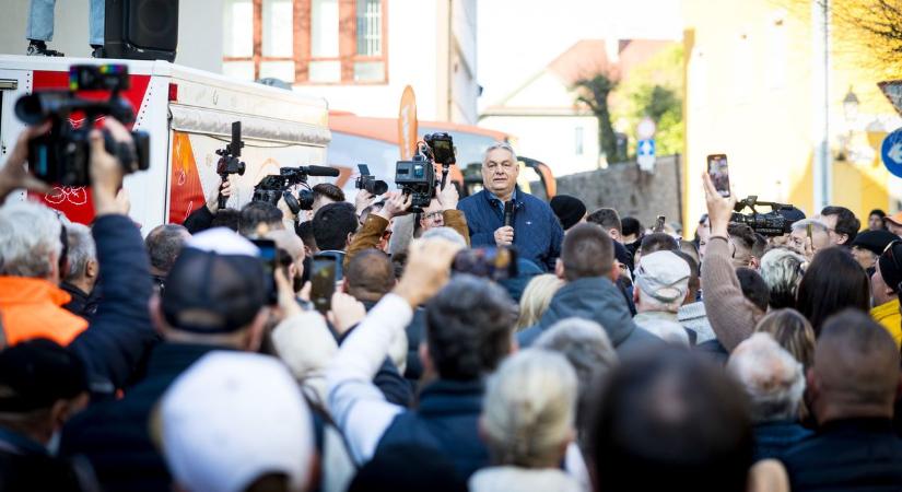 Elsöprő fogadtatás Vácon: Orbán Viktor megmozgatta a tömeget – irány Balassagyarmat! (FOTÓK)