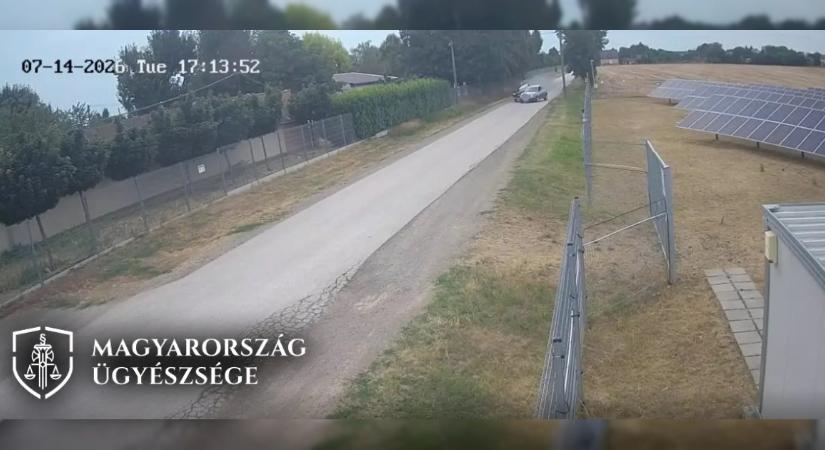 Autós üldözés után gázriasztóval lövöldözött egy férfi Valkón