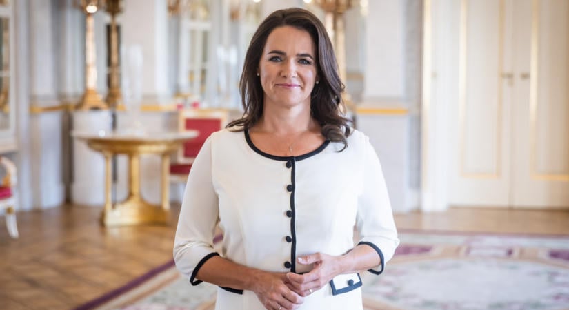 Újabb fordulat, Novák Katalin eredetileg lovashintót vitt volna III. Károlynak