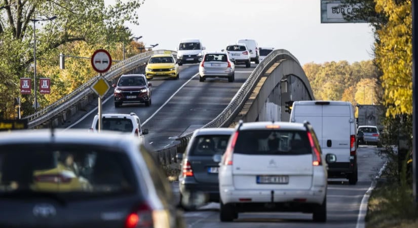 Húszezer forint dízeltámogatás érkezik havonta az autósoknak év végéig
