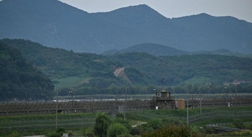 Észak-Korea csaknem egymillió aknát telepített a határon