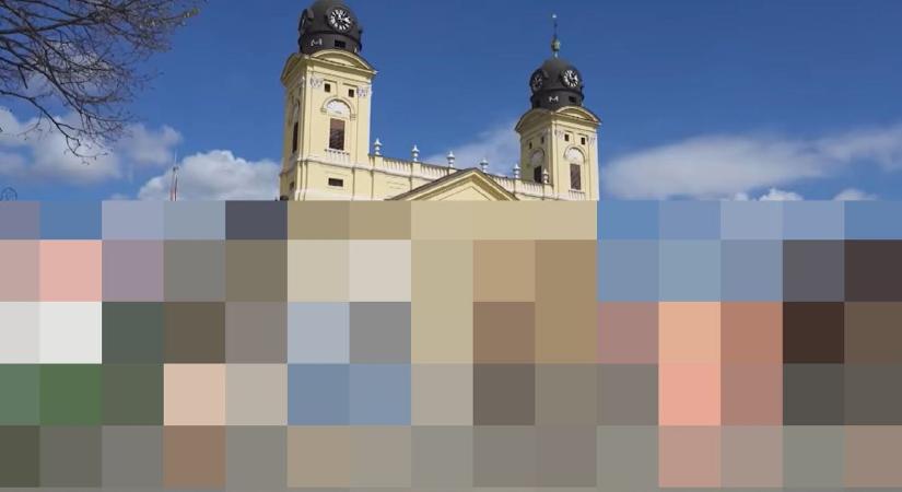 Az egyik legnépszerűbb tévés család tűnt fel Debrecen főterén