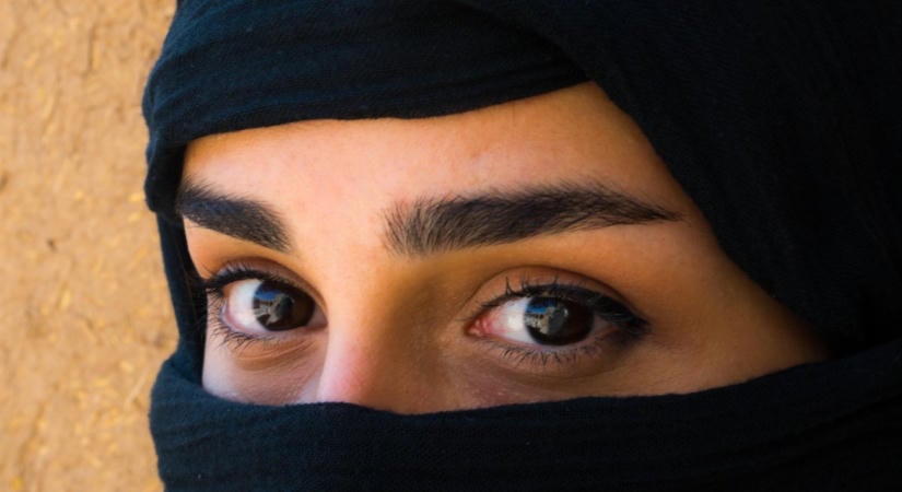 Újabb európai ország tiltaná be az iskolákban a burka és a nikáb viselését