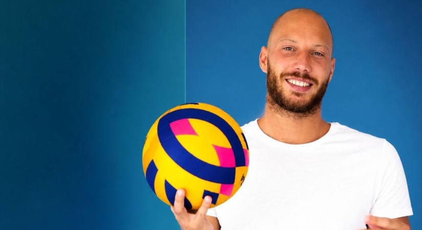 Úszik a sikerben: az egri medencéből vezetett a sármos sportoló útja a világ élvonalába
