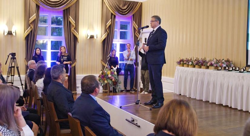 Ők kaptak Céggyűrű kitüntetést