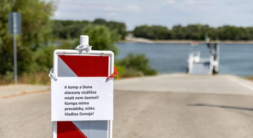 Újra leállt a neszmélyi komp, mondjuk miért nem közlekedik