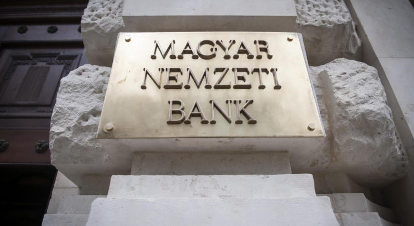 A NAIH-hoz fordult a Transparency International, miután nem adta ki az általa kért szerződések adatait az MNB
