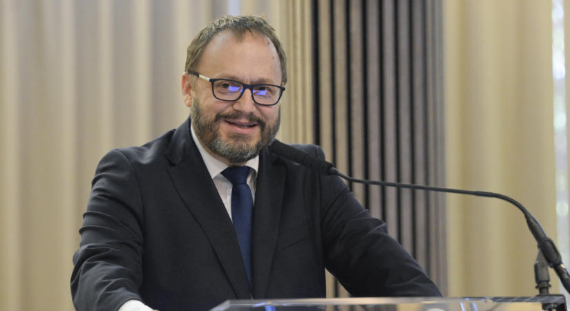 Milliárdokból indít gyermekvédelmi krízisprogramot a kormány