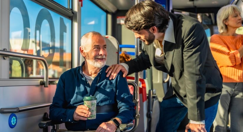 Ebben a megyében szinte ingyenesen utazhatnak a 70 év felettiek