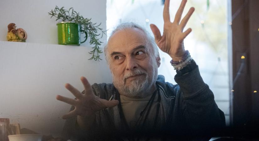 Laár András Besenyő Pista bácsiként kommentálta az M1 adásszünetét
