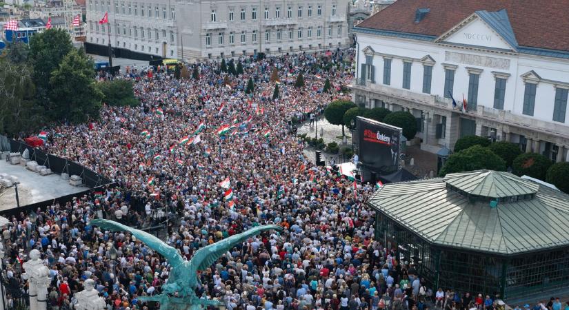 Áder János: A demokráciát és a magyar jogállamot veszély fenyegeti!