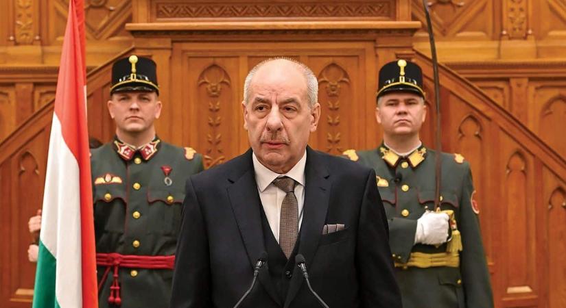 Nyilvános lett Sulyok Tamás vagyonnyilatkozata: ennyi pénze és ingatlana van