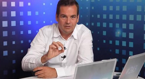 Kiszivárgott fotóval támad Németh Balázs: a fideszes képviselő szerint a régi szerkesztők nélkül nem lett volna adás, velük startolt el az új M1 Híradó
