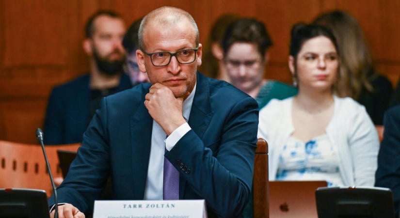 Sort cserél Tarr Zoltán: itt vannak a botrányba keveredett testületek új tagjai
