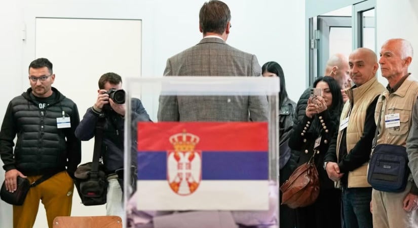 Maradhat az orosz kapcsolat Belgrádban, a VMSZ-nek ártott a Vucsics-közeliség