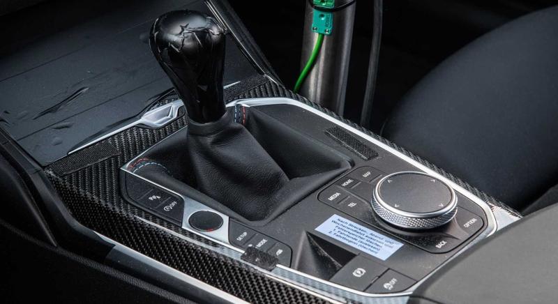 A BMW nem enged: egyes M modellekben megőrzik a kézi váltót