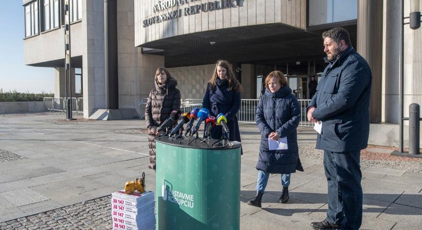 Rábólintottak a miniszterek a civil törvényre – a szervezetek bírálják a törvénymódosítást