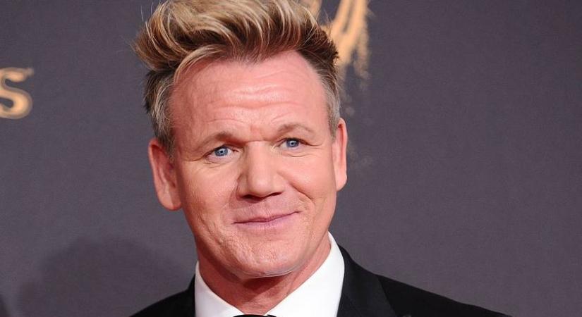 Gordon Ramsay lánya egyre dögösebb: a 23 éves Holly mély dekoltázst villantott