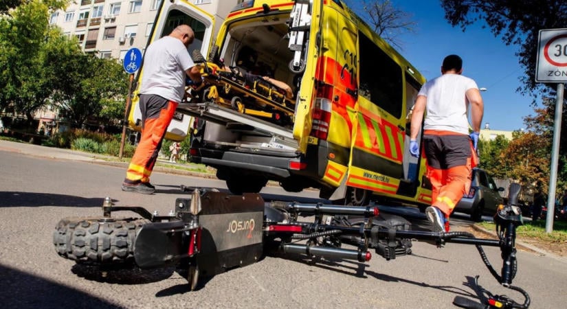 Rémisztő rolleres baleset: súlyos fejsérülést szenvedett az egyik tini, pedig bukósisak is volt rajta