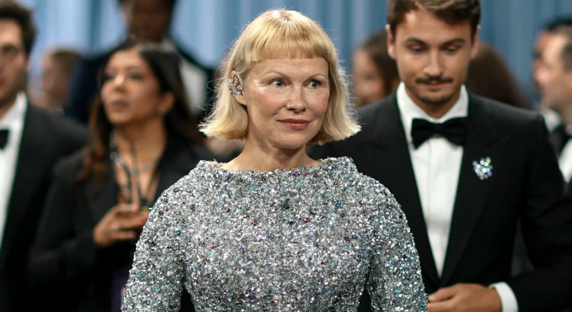 09 12 A Baywatch és a Playboy világából a sminnélküli életig