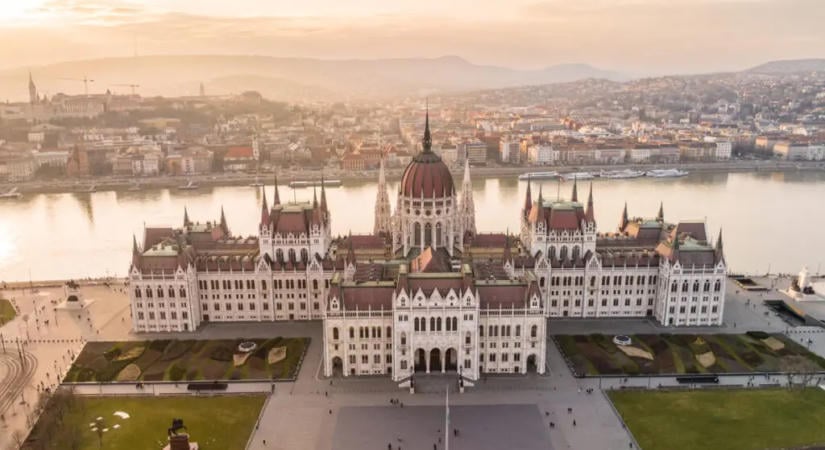 Egy hétvégére ingyen megnyílnak Budapest máskor elzárt épületei – az Országházba is be lehet jutni