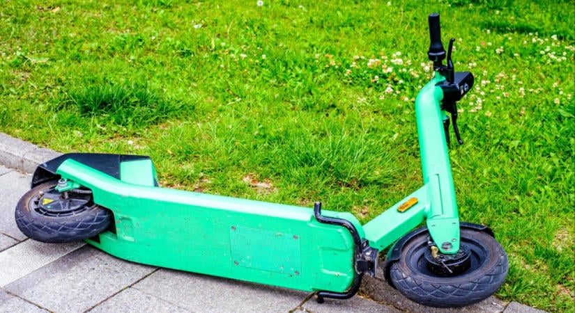 Hajsza a fővárosban: rollerrel menekült a rendőrök elől