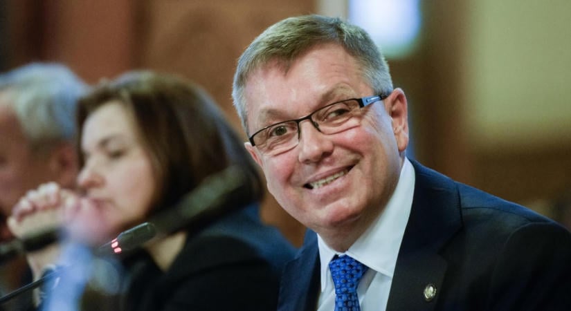 Szabadlábon védekezik Matolcsy György