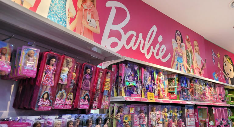 Bajban a Barbie gyártója, akár kalapács alá is kerülhet a Mattel