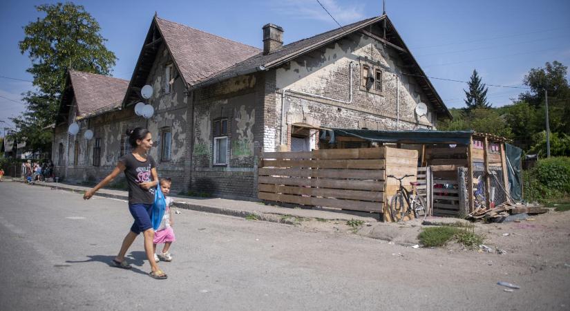 „Változatlanul használhatatlanok a szegénységi adatok” – Hiába próbálja védeni a mundér becsületét a KSH