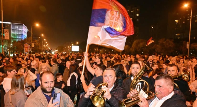 Oroszország üzent az újdonsült szerb vezetésnek