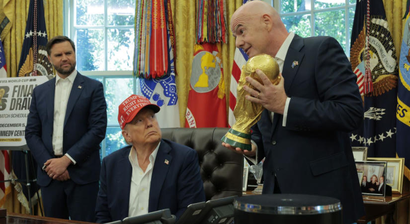 Teljesen elborult a FIFA elnöke a vb-kritikák miatt: "Elvakított benneteket a gyűlölet, hamis híreket terjesztetek"