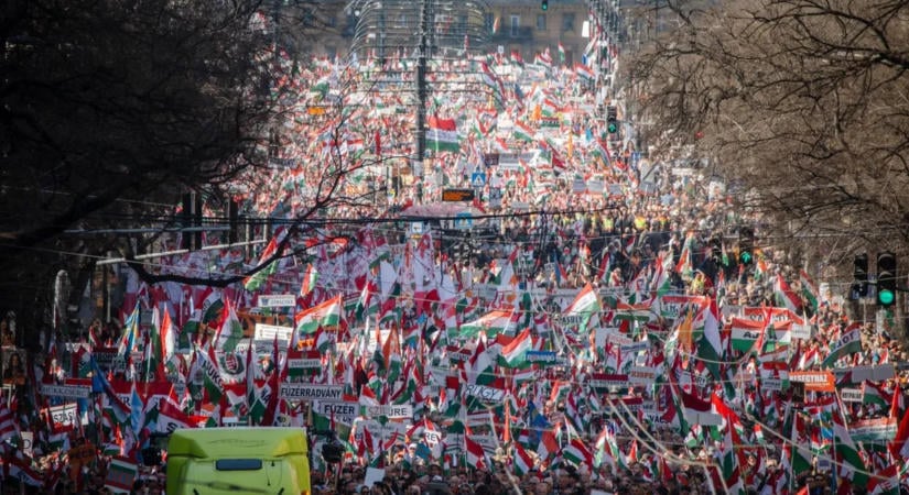 Mozgósít a jobboldal, vasárnapra tüntetést, október 23-ra pedig békemenetet szerveznek