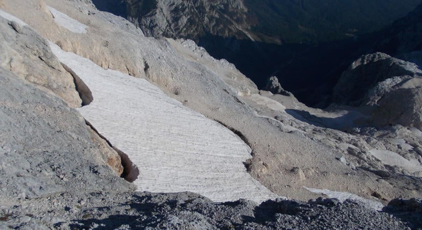 Napjai lehetnek csak hátra a Triglav gleccsernek