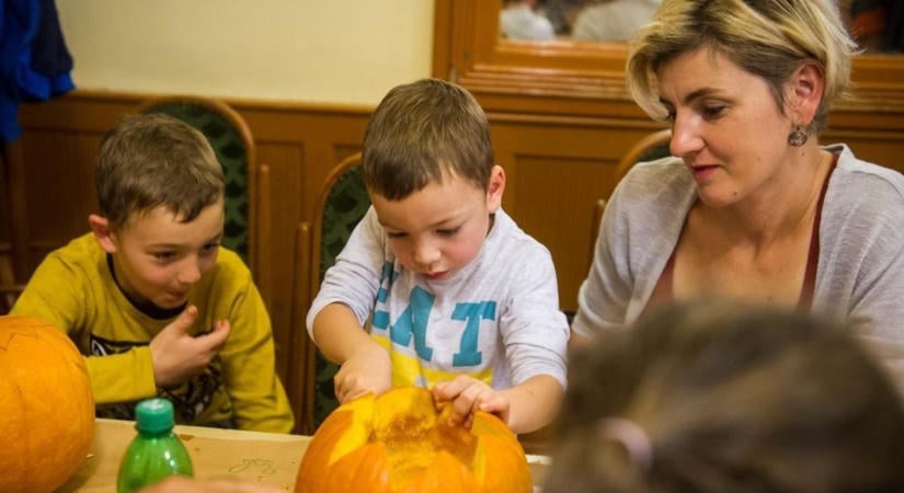 Senki sem fog unatkozni Kecskeméten: halloweeni kalandok, koncertek és őszi programok várnak