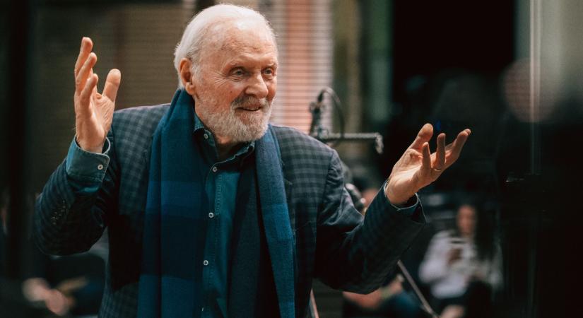 Zenei albumra szerződött le Sir Anthony Hopkins