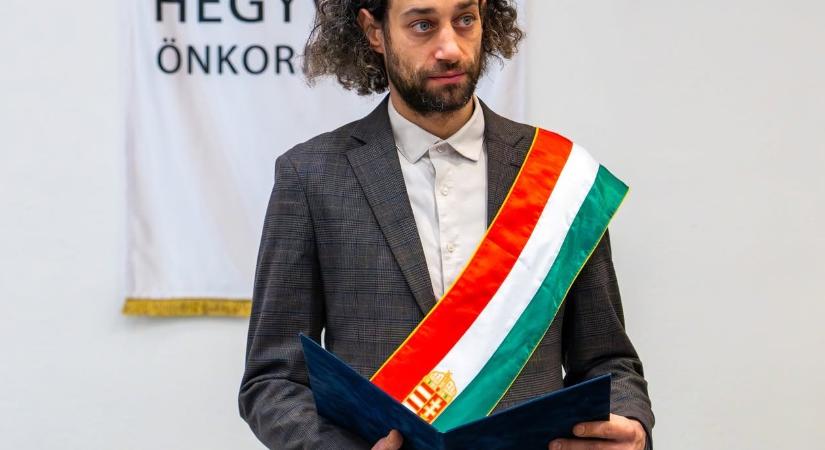 Vadász Gábor lemondása trágár SMS-eket hozott nyilvánosságra – Az öldöklés istene leleplezi a párbeszéd díszletét