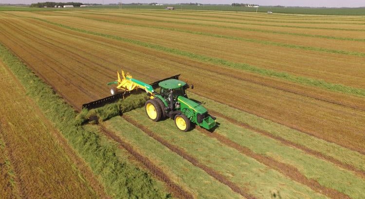 ISOBUS kompatibilitás az OXBO 2334-es és 2340-es rendképzőkön