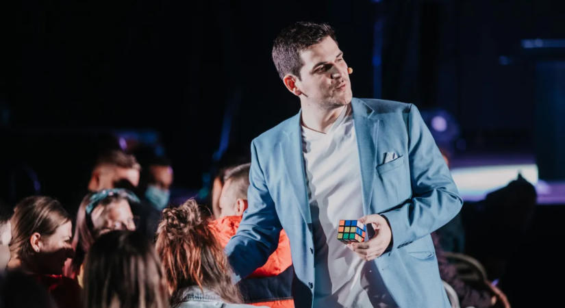 Kiss. V. Balázs: „Az illuzionista feladata nem a becsapás”