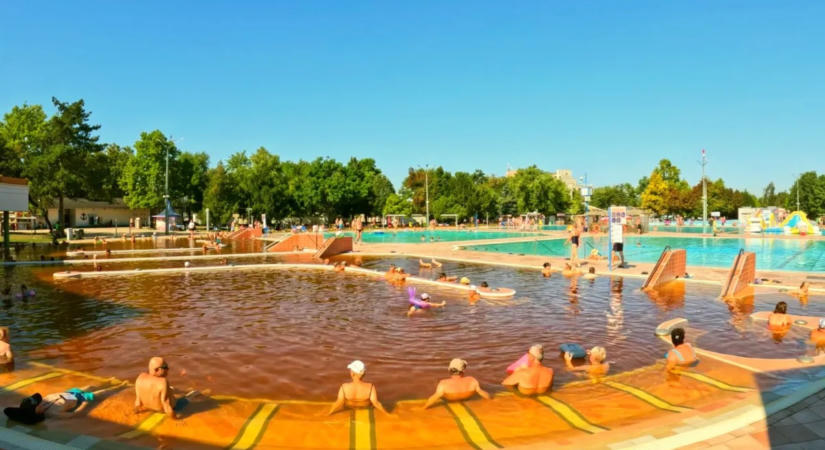 Meghosszabbított strandszezon, karbantartási szünetek és stresszcsökkentő gyógyvizek