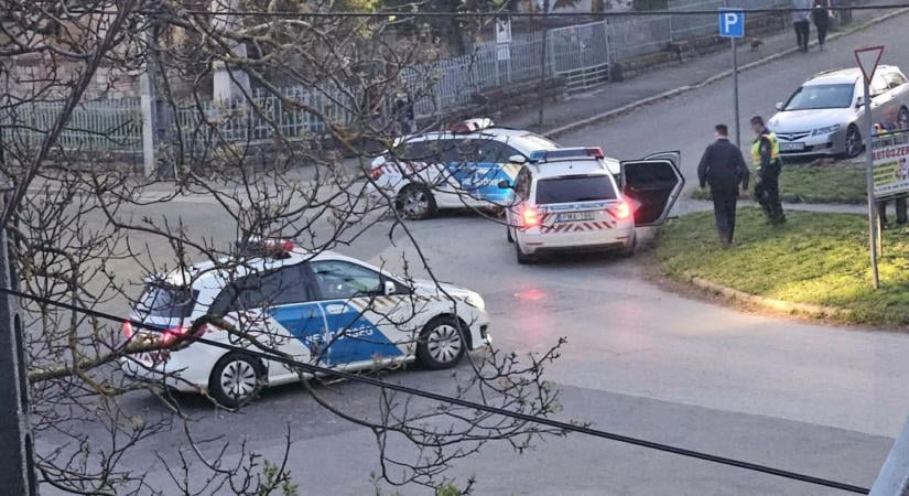 Továbbra is forrnak az indulatok Mecsekszabolcson, a rendőrség mást tapasztal