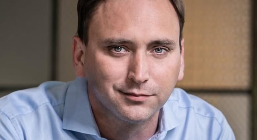 Őrsi Gergely azonnali intézkedést jelentett be a bombariadók miatt: megnyitják a hivatalt a diákoknak
