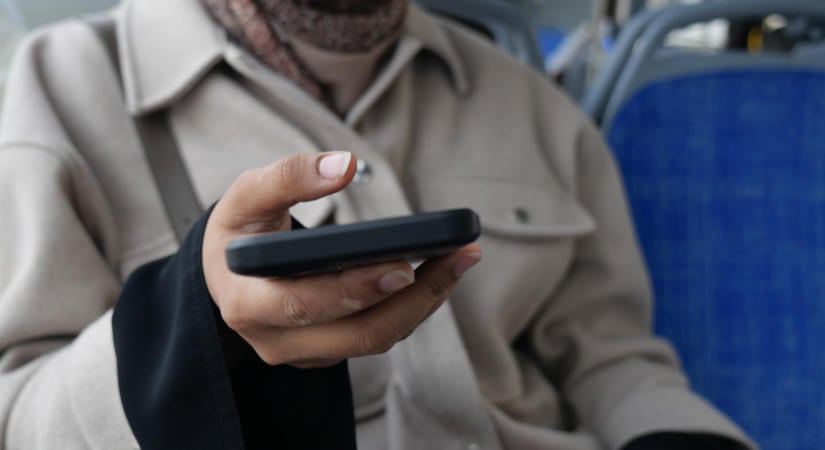 Durva szigorítás a buszokon: akár 43 ezer forintos bírságot is kaphat, aki elköveti ezt a gyakori hibát