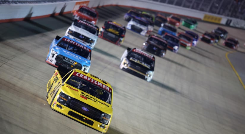 Végleg kialakult a NASCAR Truck Series bajnoki hajrájának 10 fős mezőnye