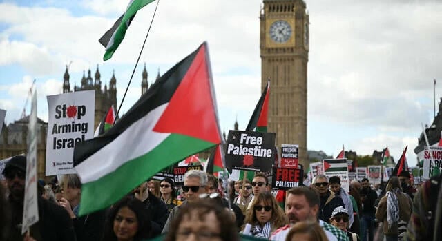 Több embert letartóztattak a londoni „Palesztin nemzeti meneten”